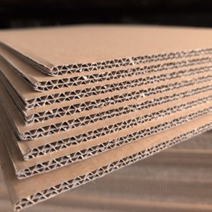 BC kraft gofruotas kartonas 7mm 600gsm